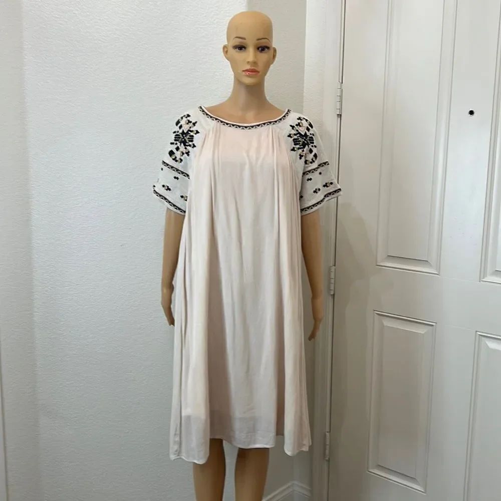 Orange Creek Dress Sz Medium-Large Scoop Neck Short Sleeve Lined Pale Pink Midi